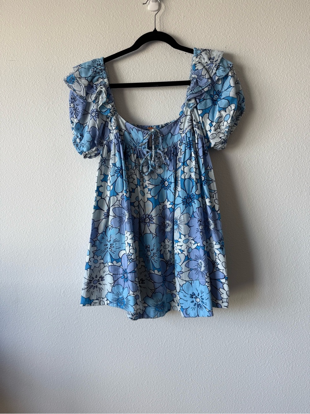 NWT Free People
Maggy Mae Top - Picture 3 of 9